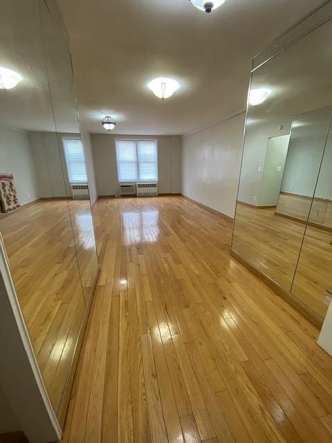 2nd image of 14943 35th Ave APT 5K