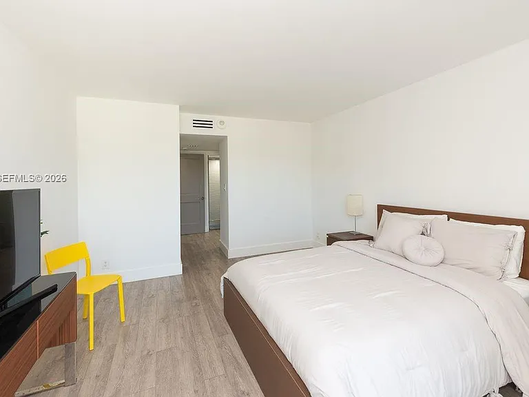 100 Bayview Dr #210 — Photo 7