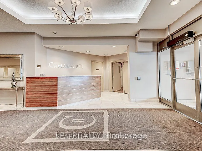 10 Dean Park Rd #1101 — Photo 4