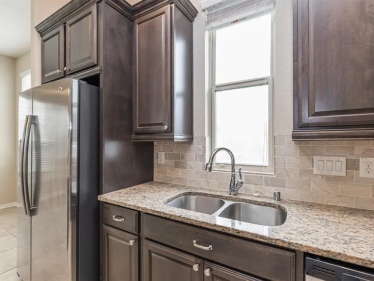 24943 Blue Mountain Park Ln — Photo 12