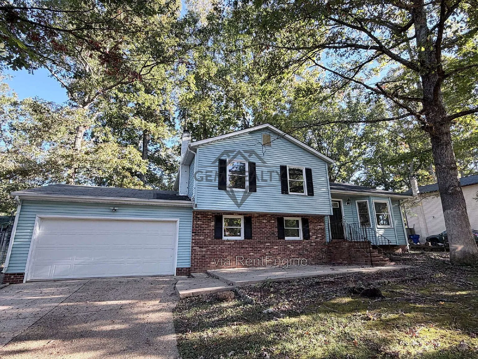 3 bed, 2.0 bath, 1548 sqft, $2,050 — Photo 2