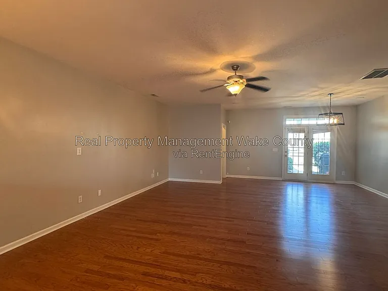 1365 Regulator St — Photo 21