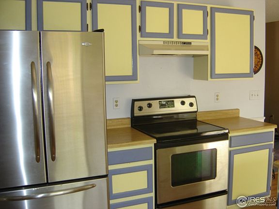 3rd image of 300 W Beacon Hill Dr