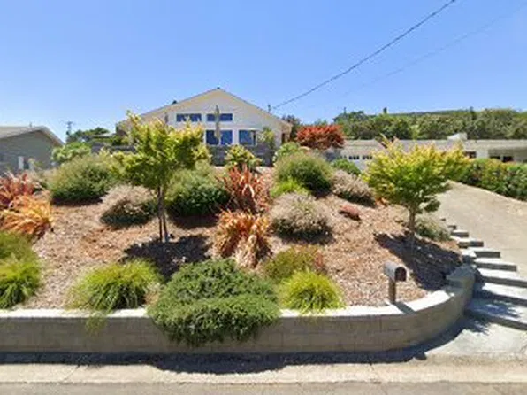 7 Manor Way, Petaluma, CA 94952