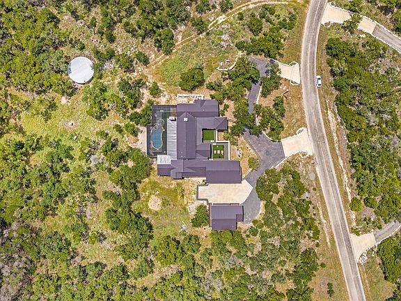 2nd image of 435 Gardenia Dr