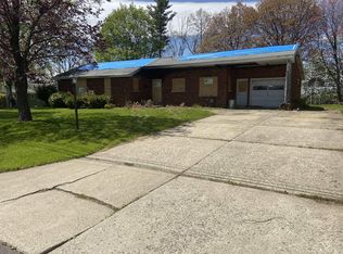 43 Grandview Dr, Latham, NY 12110