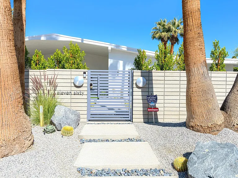 1160 E Marion Way — Photo 29