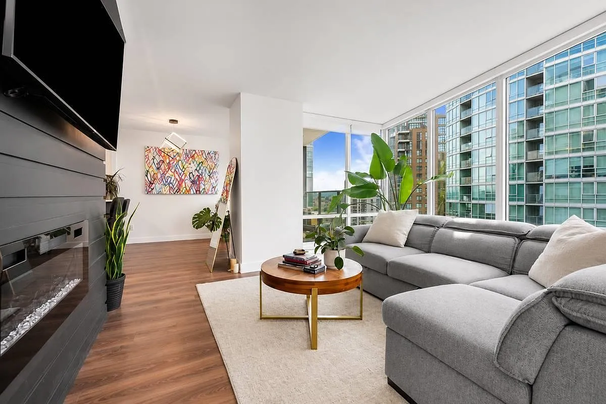 1 bed, 756 sqft, $3,600 — Photo 2