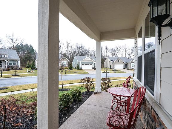 3rd image of 6823 Silvertip Ct