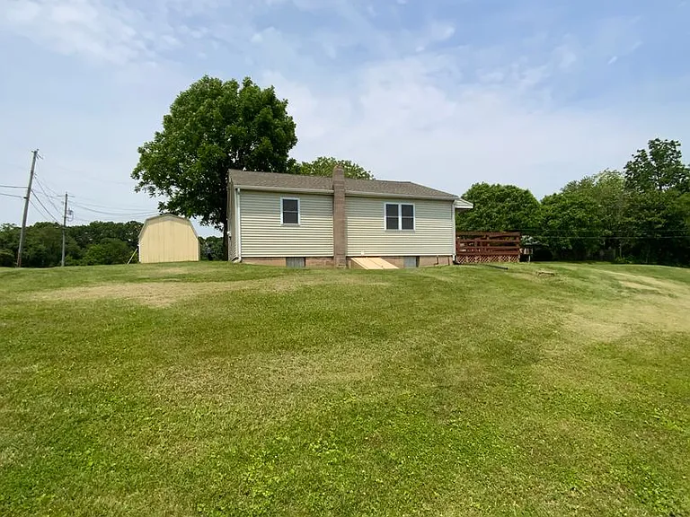 21 Roberts Rd — Photo 4