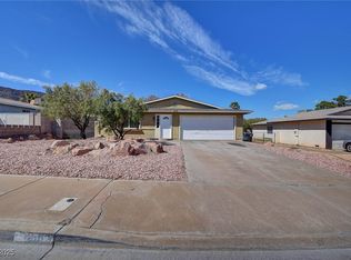 458 Crestway Rd, Henderson, NV 89015