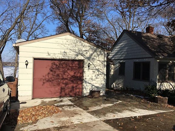 2nd image of 4193 White Bear Ave