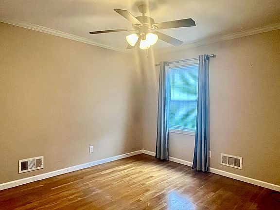 5th image of 3812 Fleming Ave NE