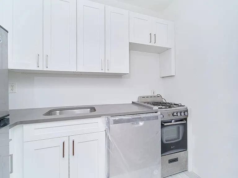 132 W 109th St #1A — Photo 3