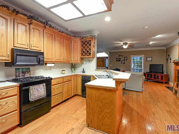 4th image of 7809 Vennie Dr