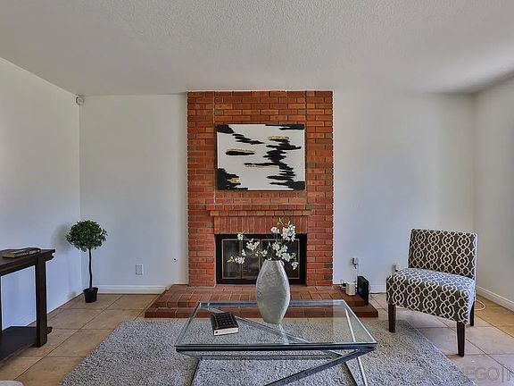 5th image of 1078 E J St