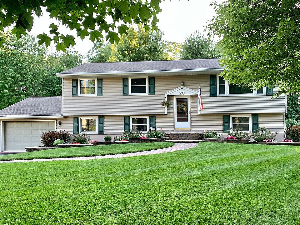 1st image of 23 Weston Dr