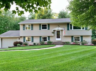 23 Weston Dr, Clifton Park, NY 12065