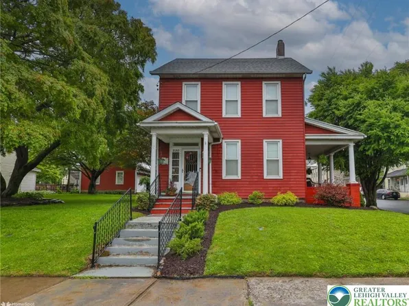 200 S Whitfield St, Nazareth, PA 18064