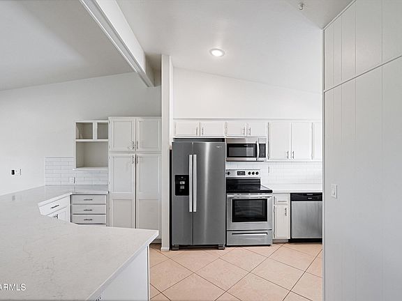 3rd image of 10840 N FAIRWAY Court W
