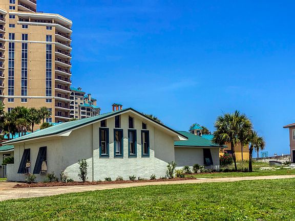 5th image of 125 Beach Dr E