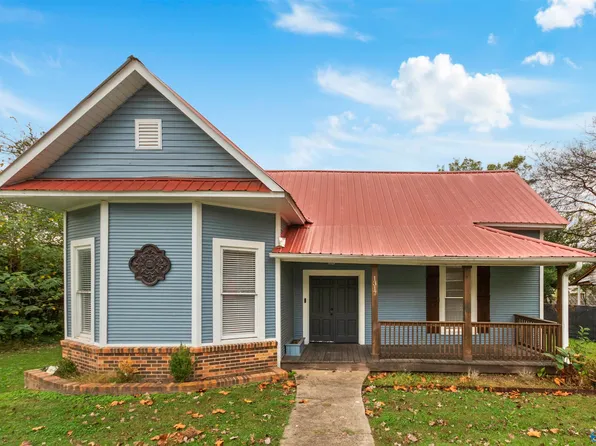 1317 Obrig Ave, Guntersville, AL 35976