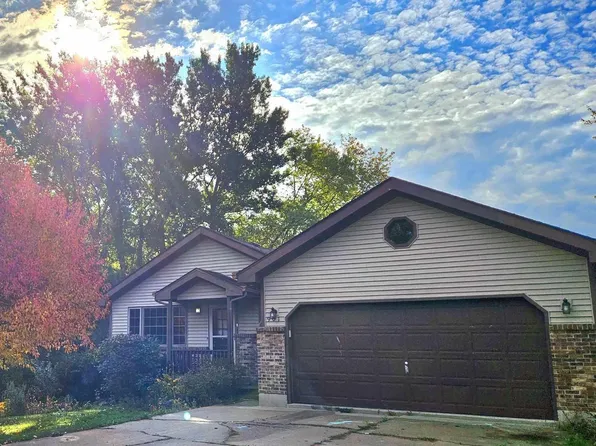 901 91st STREET, Pleasant Prairie, WI 53158