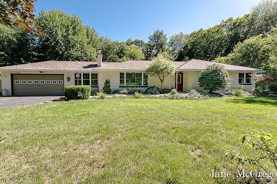 13748 Cleveland St, Nunica, MI 49448 | Zillow