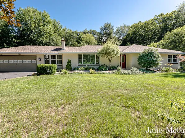 13748 Cleveland St, Nunica, MI 49448