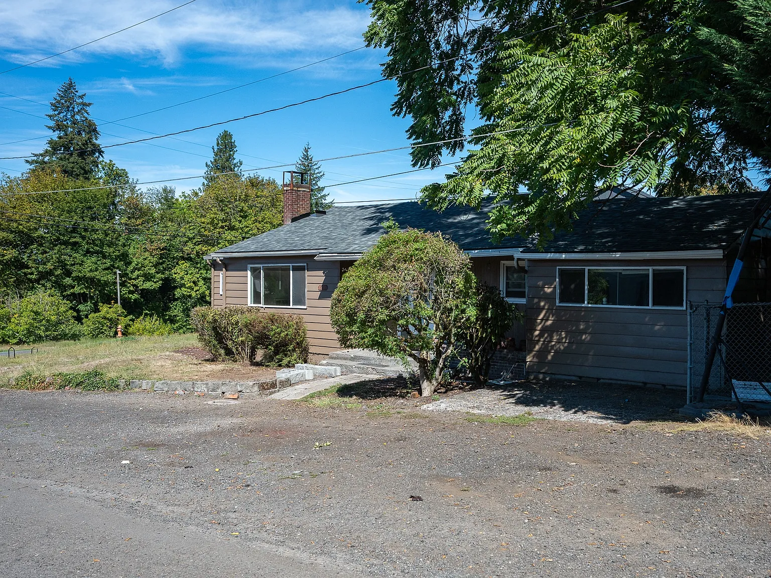 River Rd, Gladstone — Photo 3