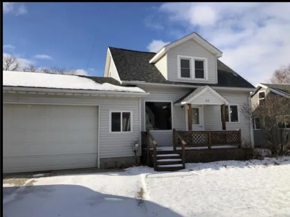 319 S Port Crescent St, Bad Axe, MI 48413