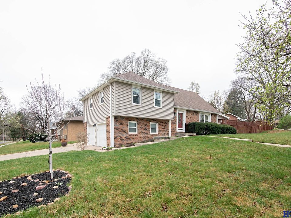 1st image of 200 Taylor Park Dr