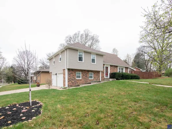 200 Taylor Park Dr, Lincoln, NE 68510