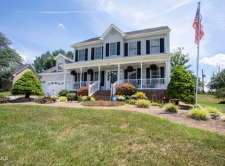 302 Ambrosia Dr, Kingsport, TN 37664