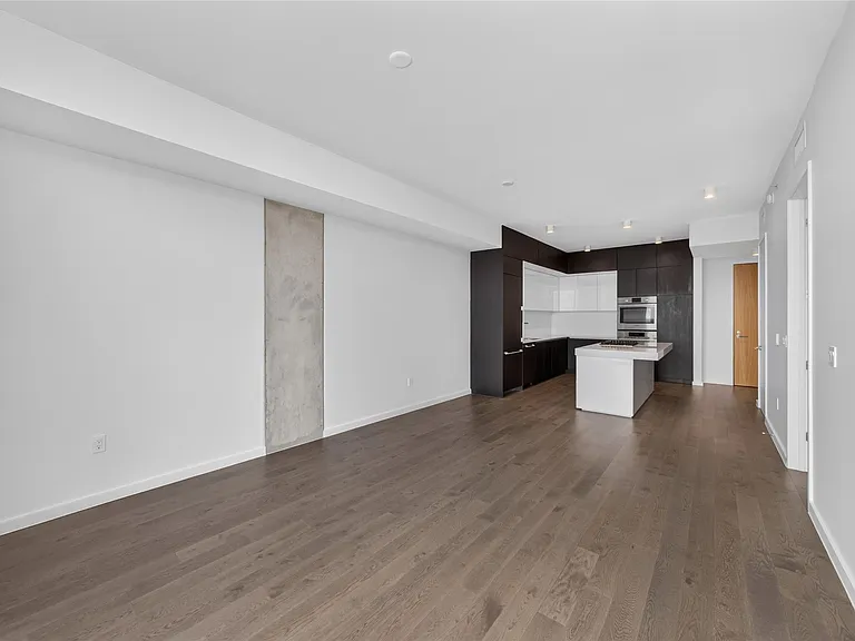 313 W 17th St #1803 — Photo 11