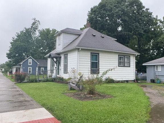 2nd image of 222 Taylor St