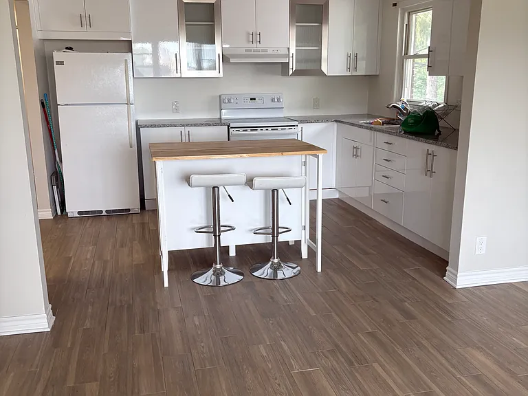 296 Woodroffe Ave #3 — Photo 10