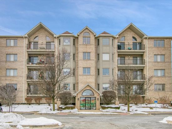 8515 Woodward Ave Unit 303, Woodridge, IL 60517