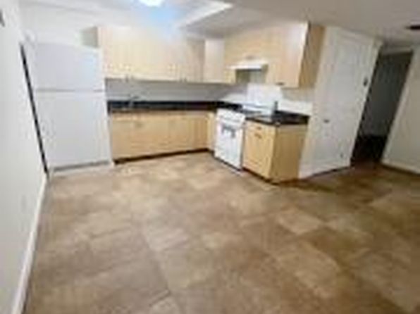831 Rossville Ave