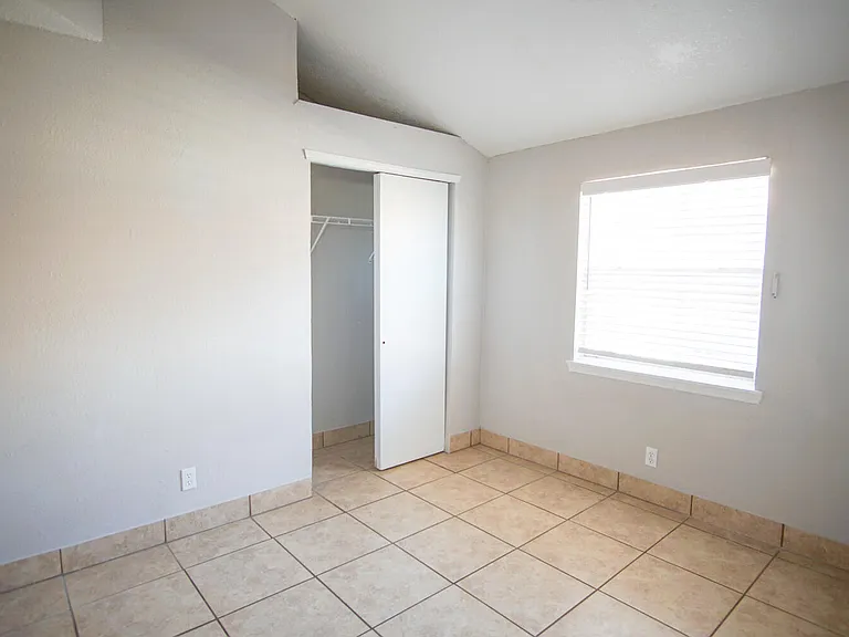 10202 Niagara Falls Pl — Photo 12