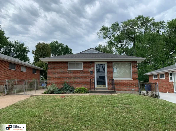 8920 Bessemer Ave, Saint Louis, MO 63134
