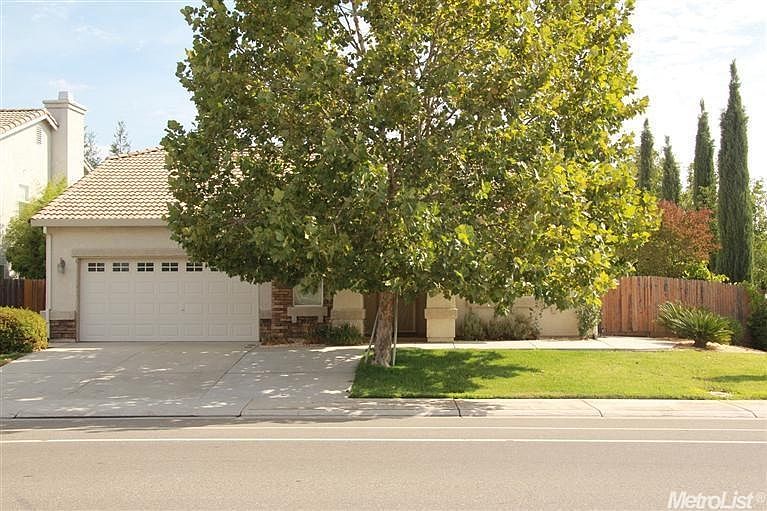 1st image of 9899 Sorrentino Dr