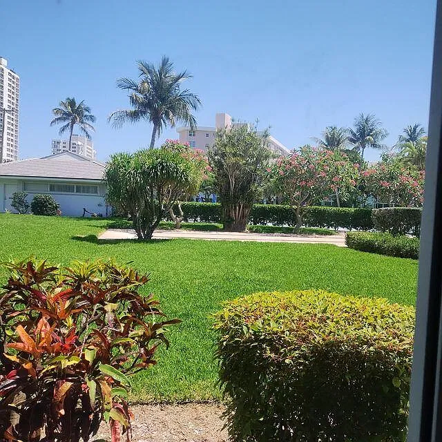 Boca Raton Harbour Apts — Photo 3