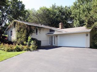 2509 Highland View Ln, Burnsville, MN 55337