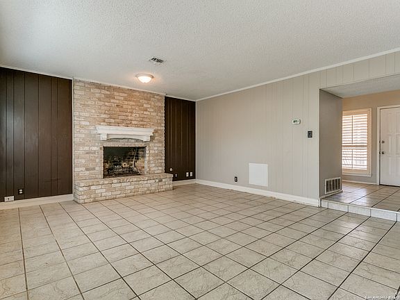 5th image of 6022 Royalwood