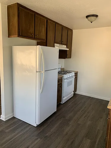 840 Grand Ave Photo 1