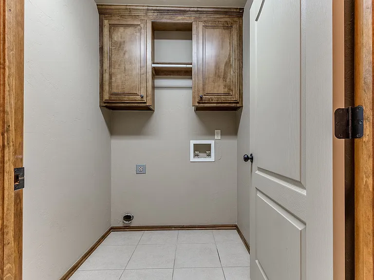 2413 Kyle Robert Ln — Photo 24