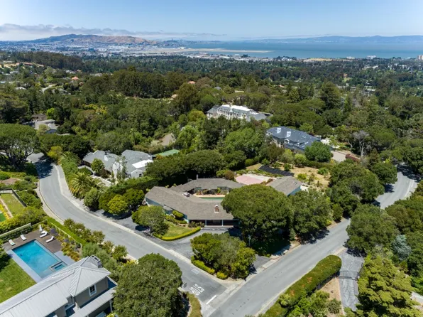 500 Laurent Rd, Hillsborough, CA 94010