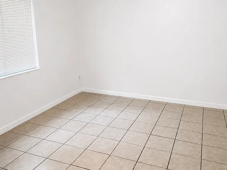 5926 NW 25th Ter #5926 — Photo 5