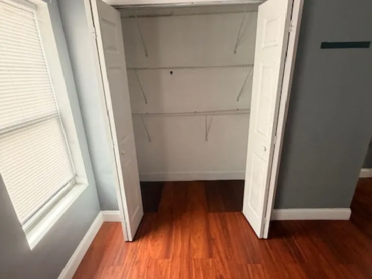 925 Xenia Ave — Photo 17